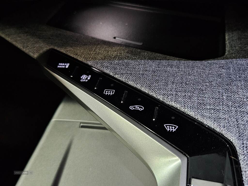 Peugeot 3008 73KWH 210HP GT AUTOMATIC in Antrim