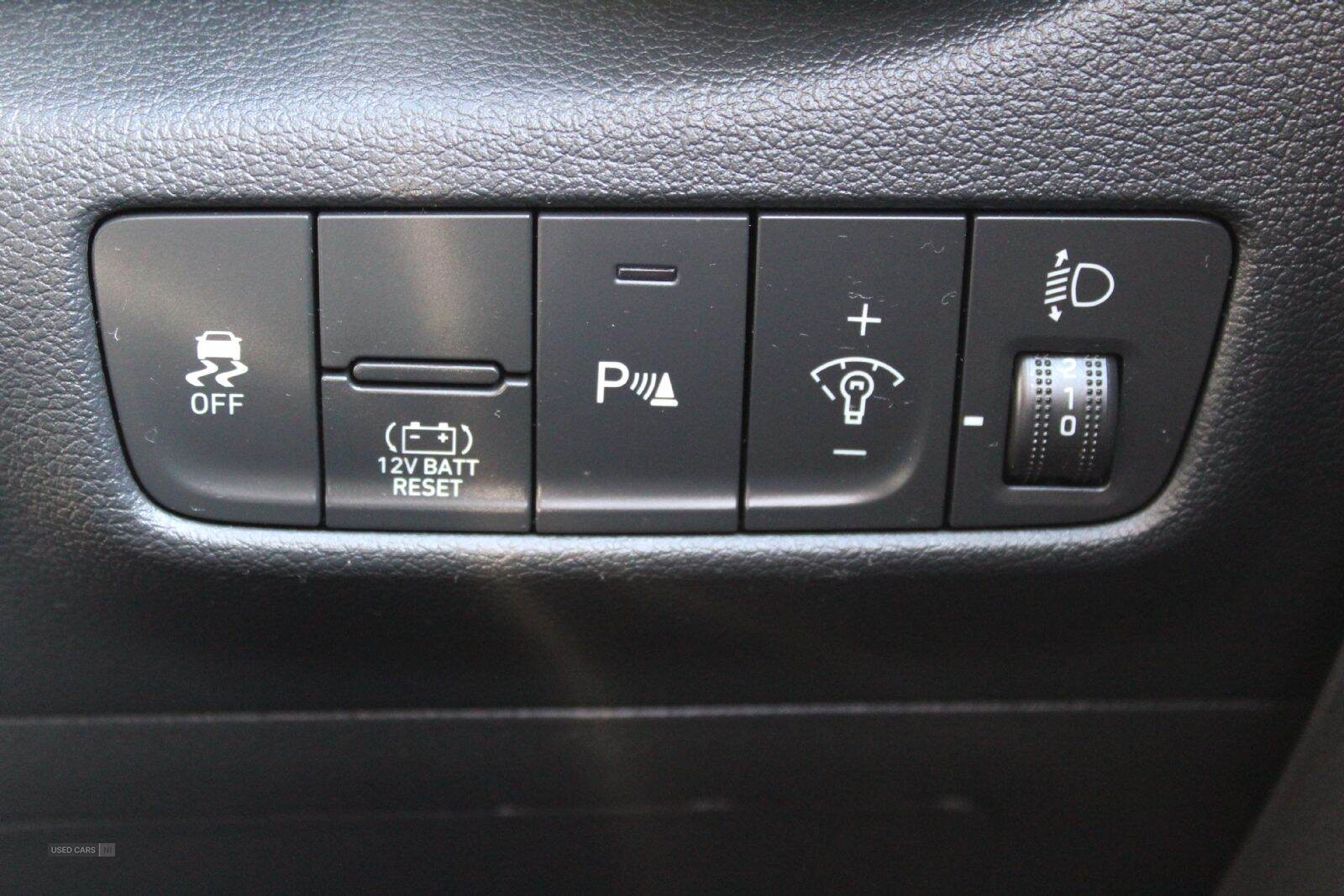 Apr 2022 Hyundai Kona 1.6 GDi Hybrid Premium 5dr DCT