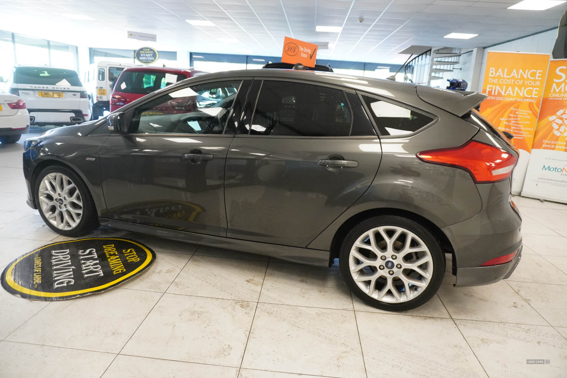 May 2018 Ford Focus 1.0 EcoBoost 140 ST-Line Navigation 5dr