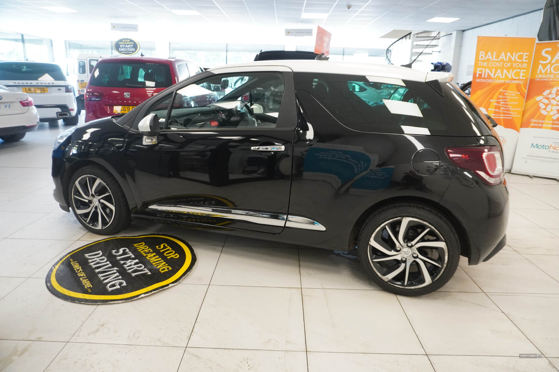 Sep 2015 Citroen DS3 1.6 e-HDi Airdream DStyle Plus 3dr