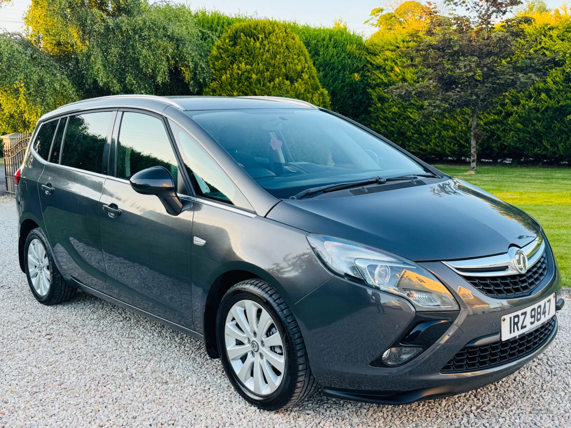 Mar 2015 Vauxhall Zafira Tourer 1.8i Tech Line 5dr