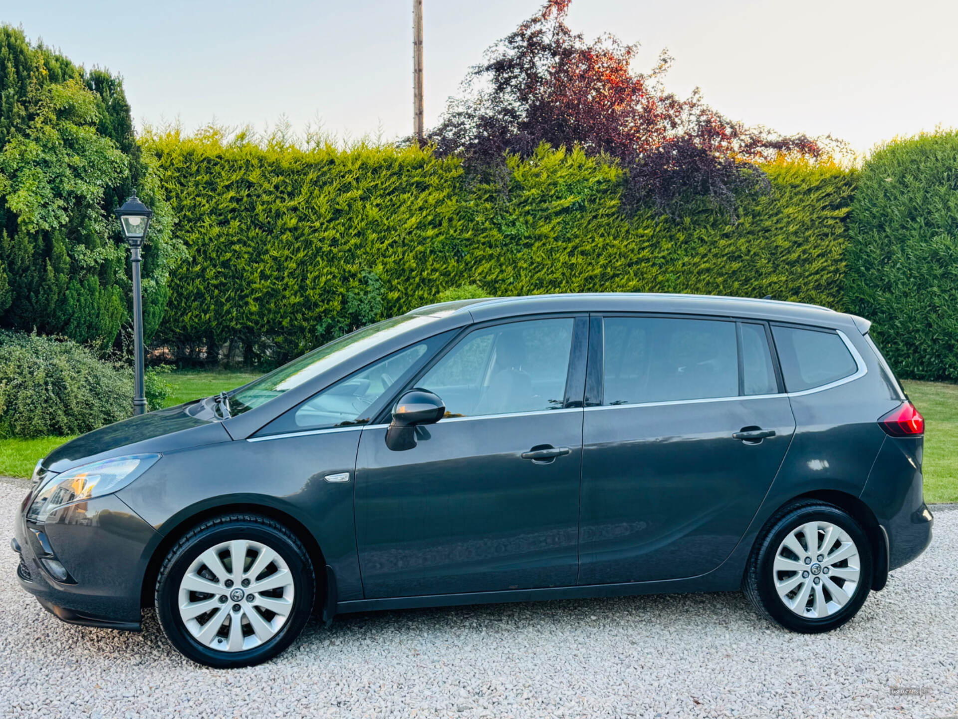 Mar 2015 Vauxhall Zafira Tourer 1.8i Tech Line 5dr