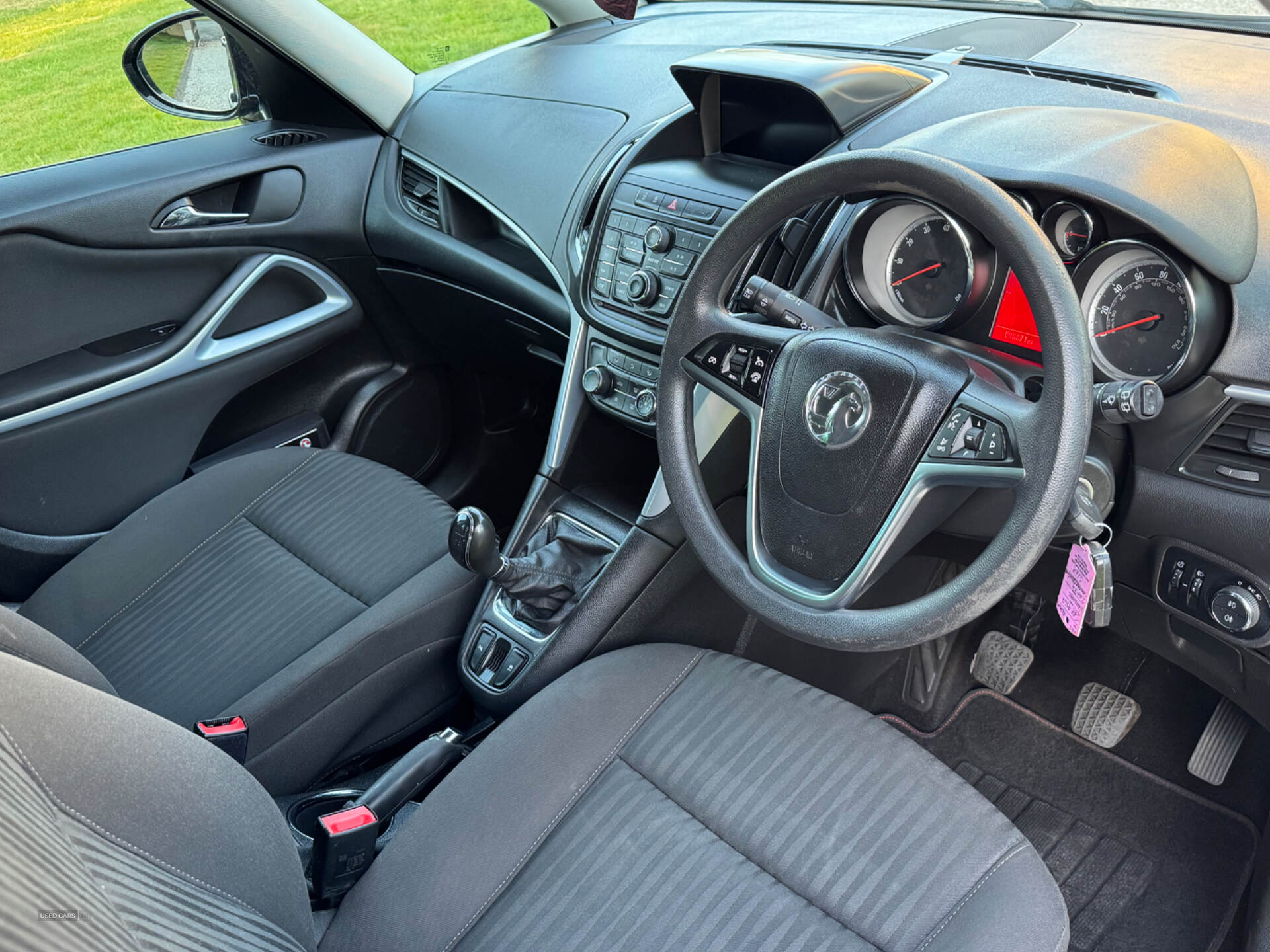 Mar 2015 Vauxhall Zafira Tourer 1.8i Tech Line 5dr
