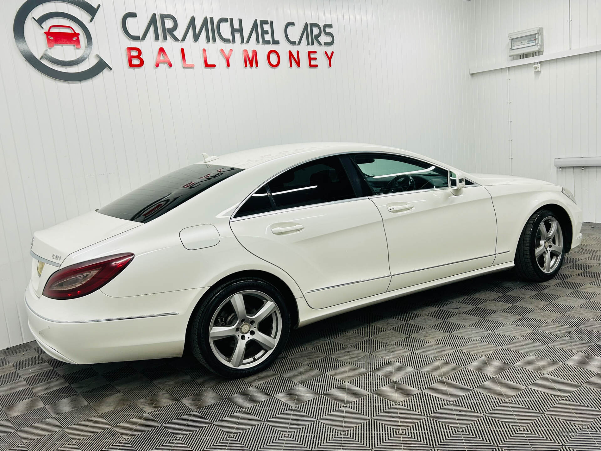 Aug 2012 Mercedes CLS-Class CLS 350 CDI BlueEFFICIENCY 4dr Tip Auto