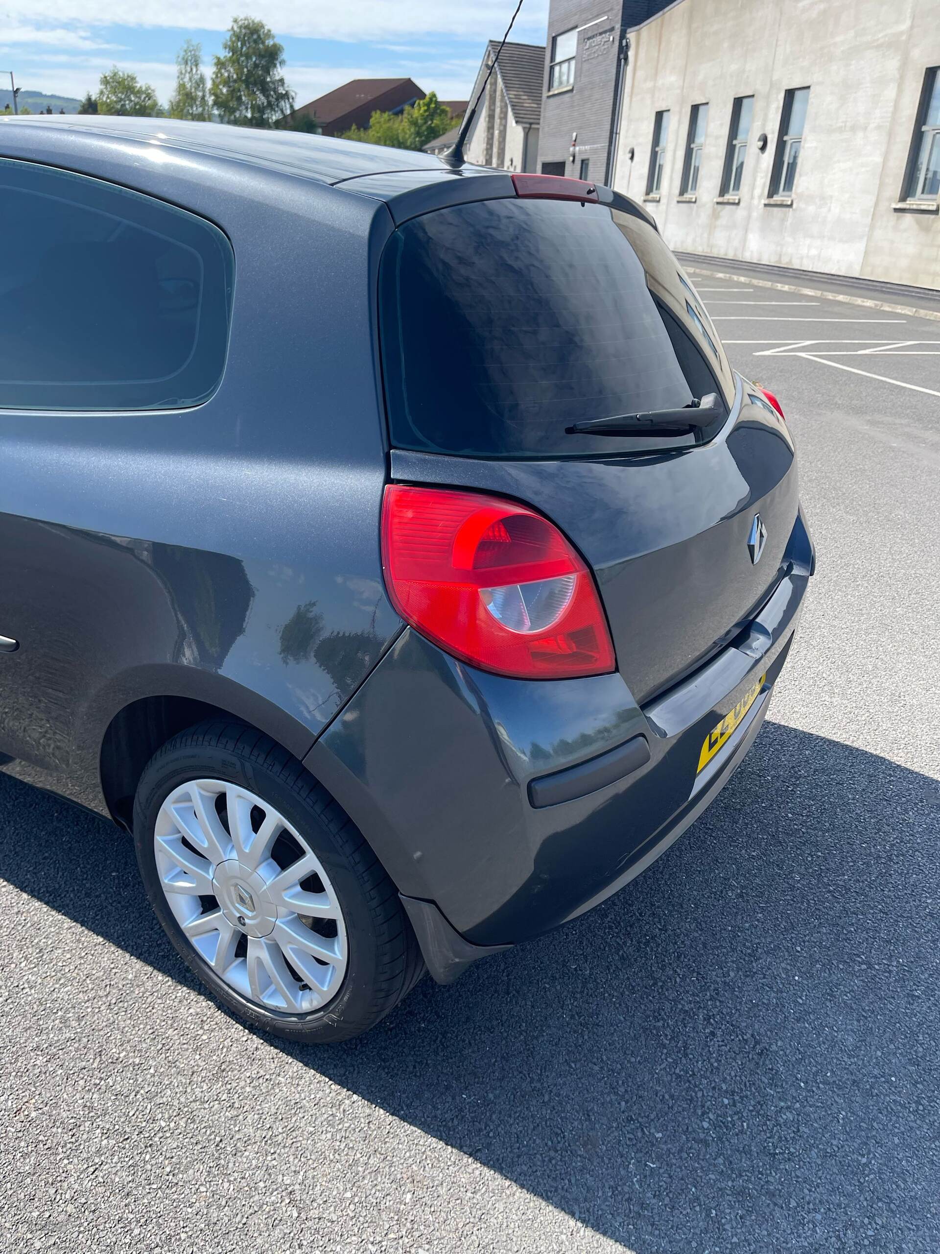 Oct 2007 Renault Clio 1.2 16V Rip Curl 3dr