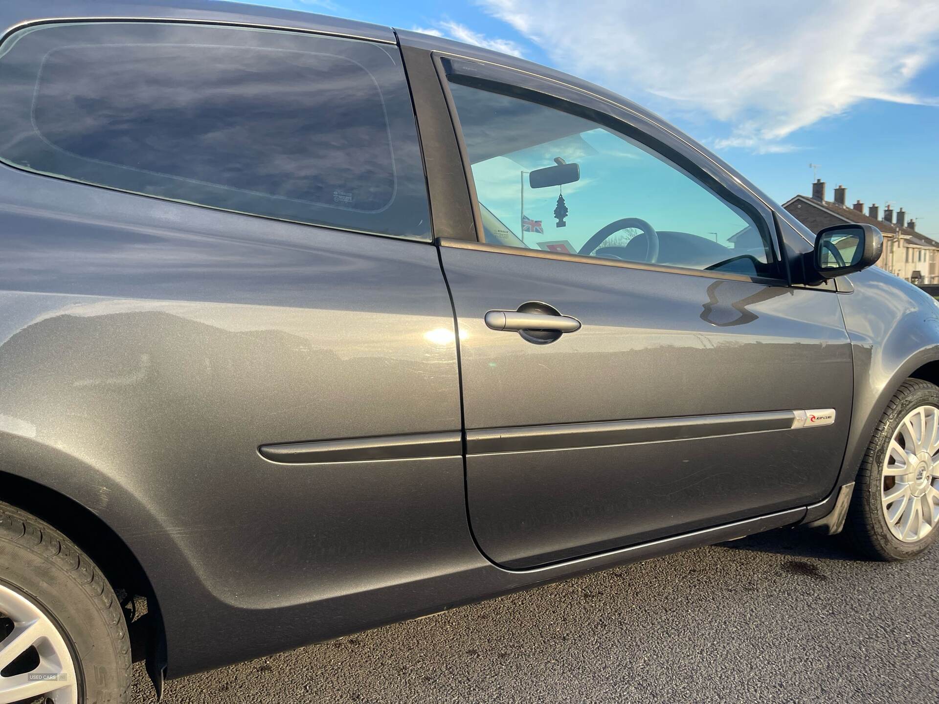Oct 2007 Renault Clio 1.2 16V Rip Curl 3dr
