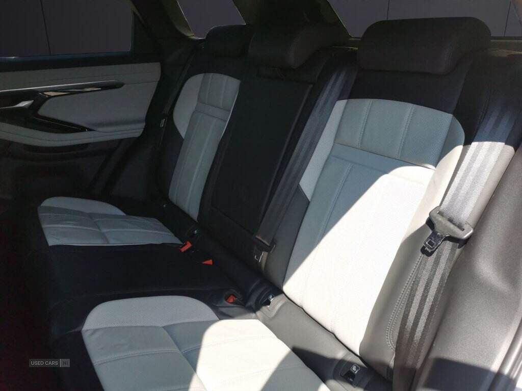 Jun 2019 Land Rover Range Rover Evoque 2.0 D150 R-Dynamic S 5dr Auto
