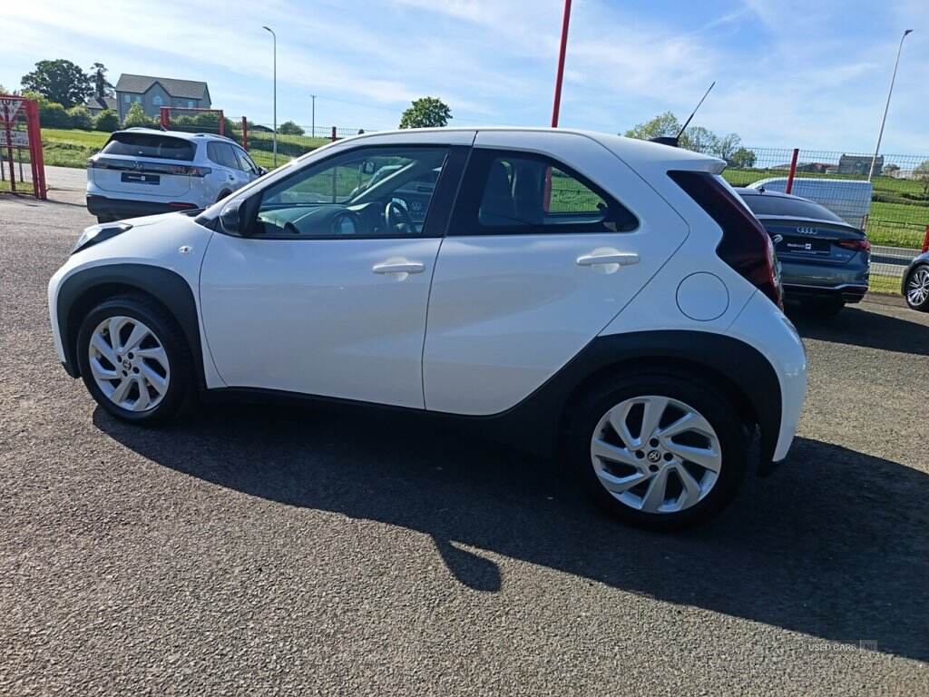 Mar 2023 Toyota Aygo X 1.0 VVT-i Pure 5dr