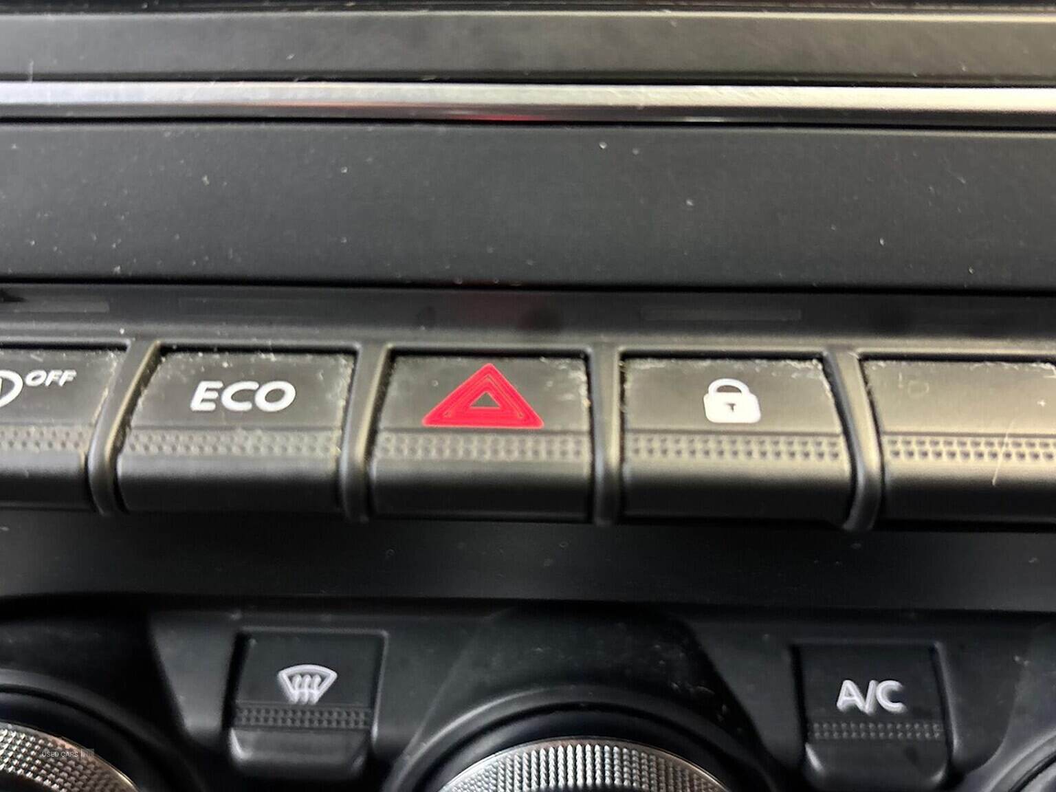 Apr 2022 Renault Captur 1.3 Tce 140 Iconic Edition 5Dr Edc