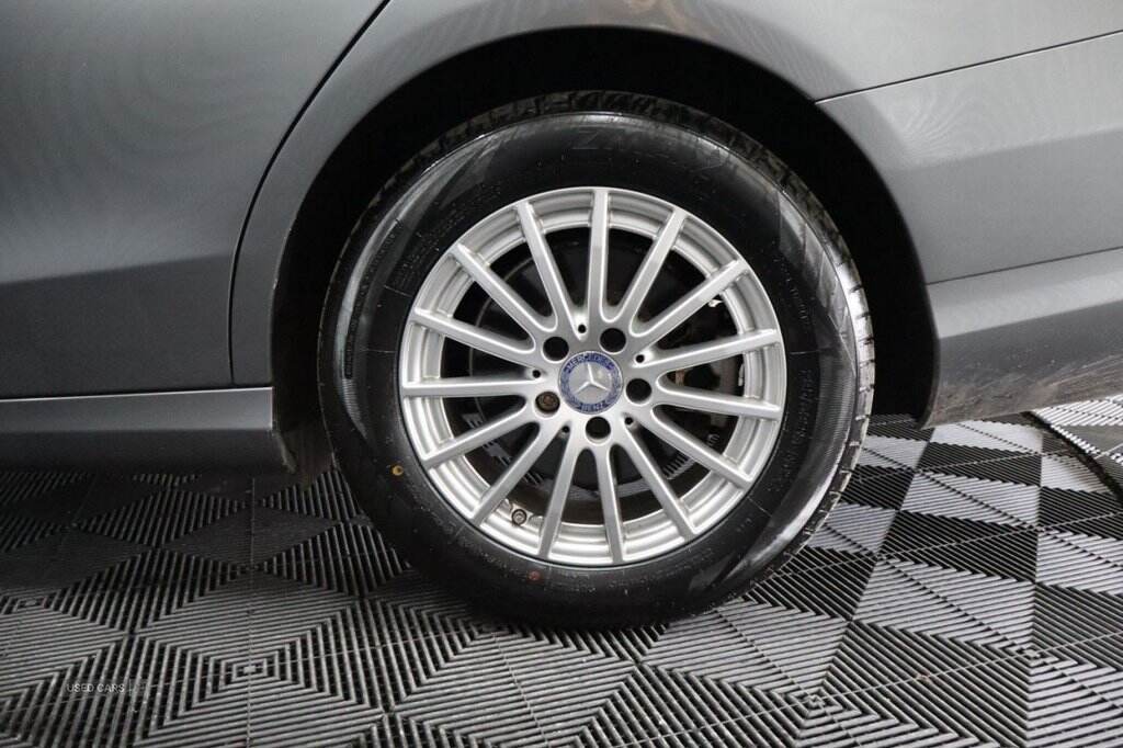 Jan 2015 Mercedes-Benz C-Class C220 BlueTEC SE Executive 4dr Auto
