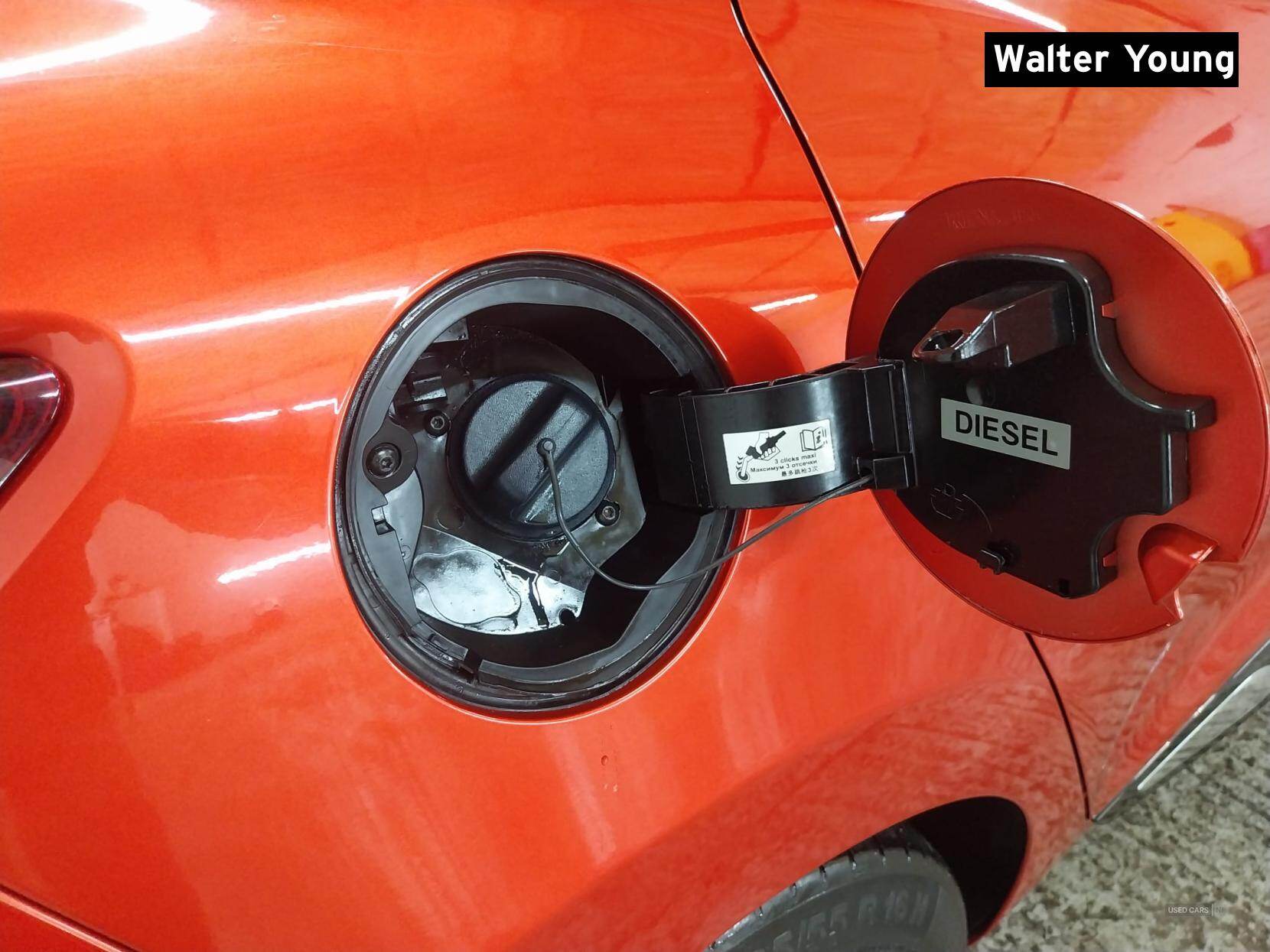 Sep 2014 Renault Clio 1.5 dCi 90 Dynamique MediaNav Energy 5dr