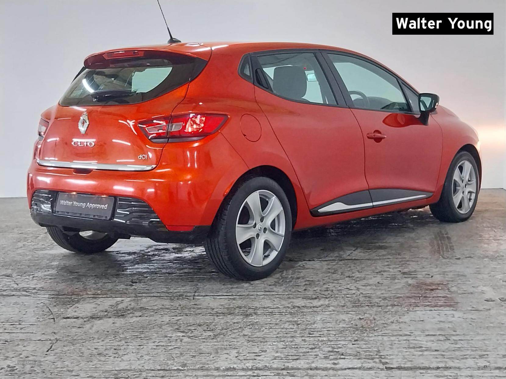 Sep 2014 Renault Clio 1.5 dCi 90 Dynamique MediaNav Energy 5dr