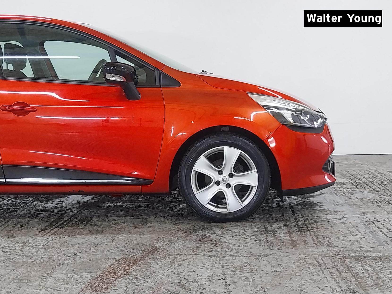 Sep 2014 Renault Clio 1.5 dCi 90 Dynamique MediaNav Energy 5dr
