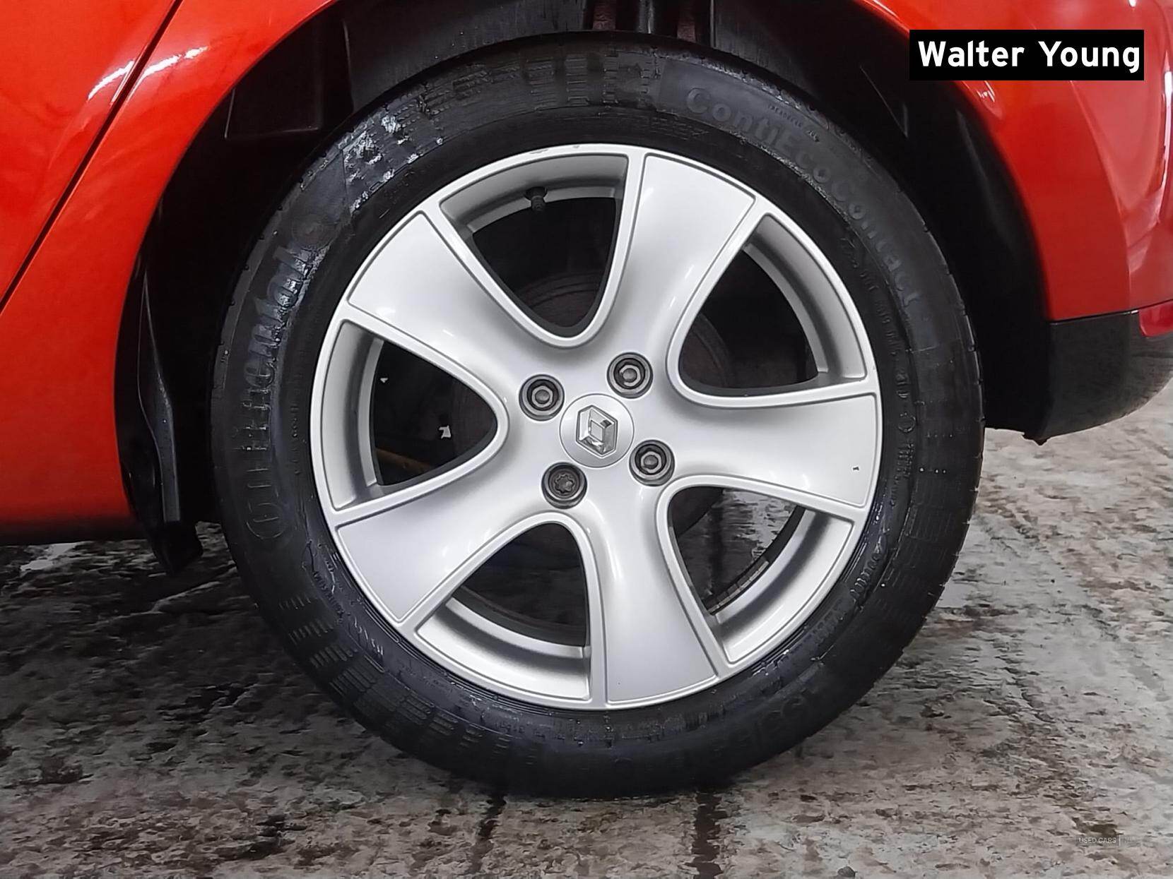 Sep 2014 Renault Clio 1.5 dCi 90 Dynamique MediaNav Energy 5dr