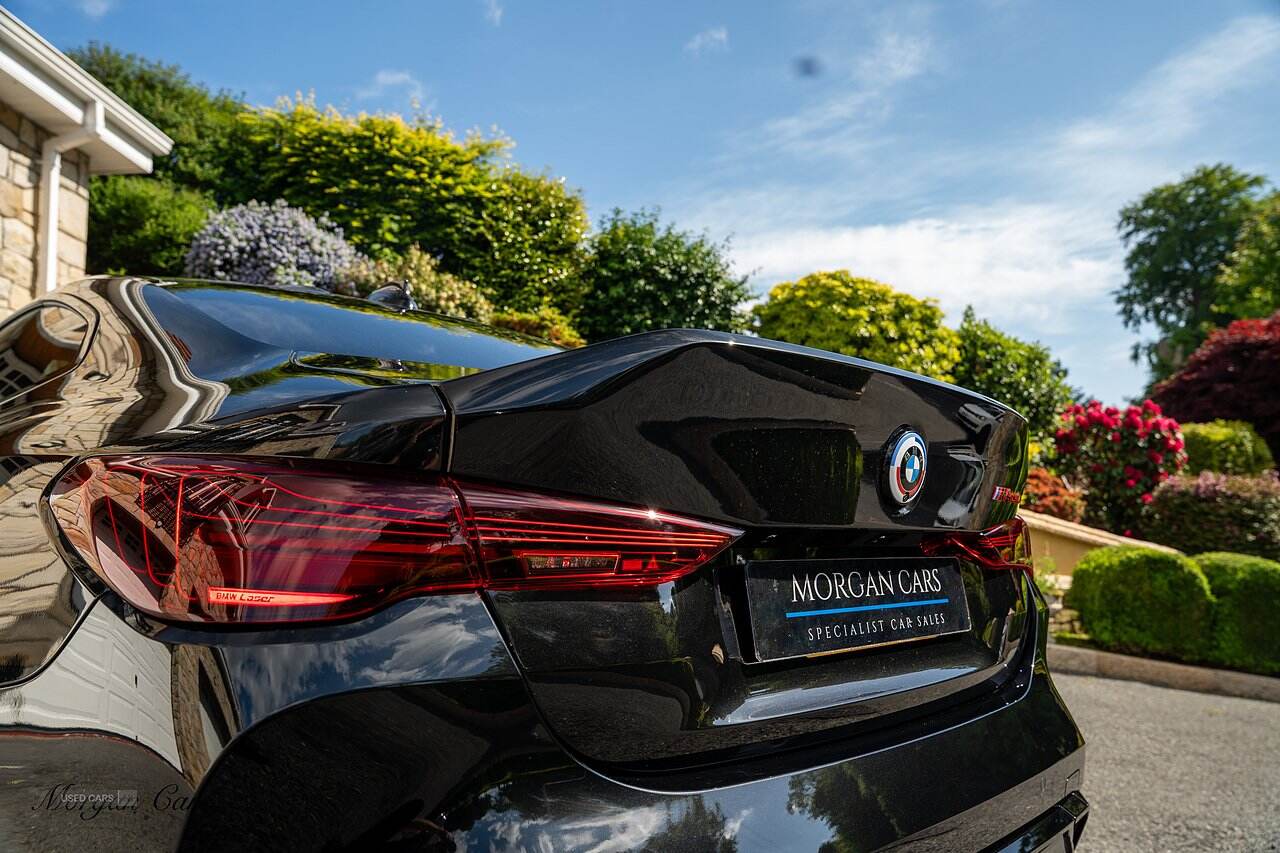 Nov 2022 BMW M4 M4 CSL 2dr Step Auto