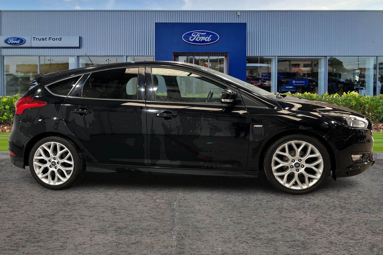 May 2018 Ford Focus 1.0 EcoBoost 140 ST-Line Navigation 5dr