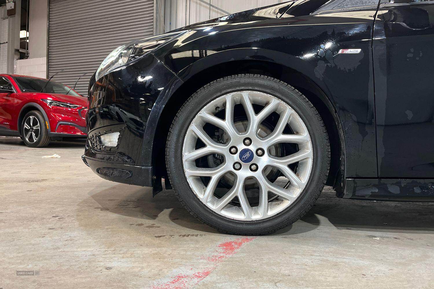 May 2018 Ford Focus 1.0 EcoBoost 140 ST-Line Navigation 5dr