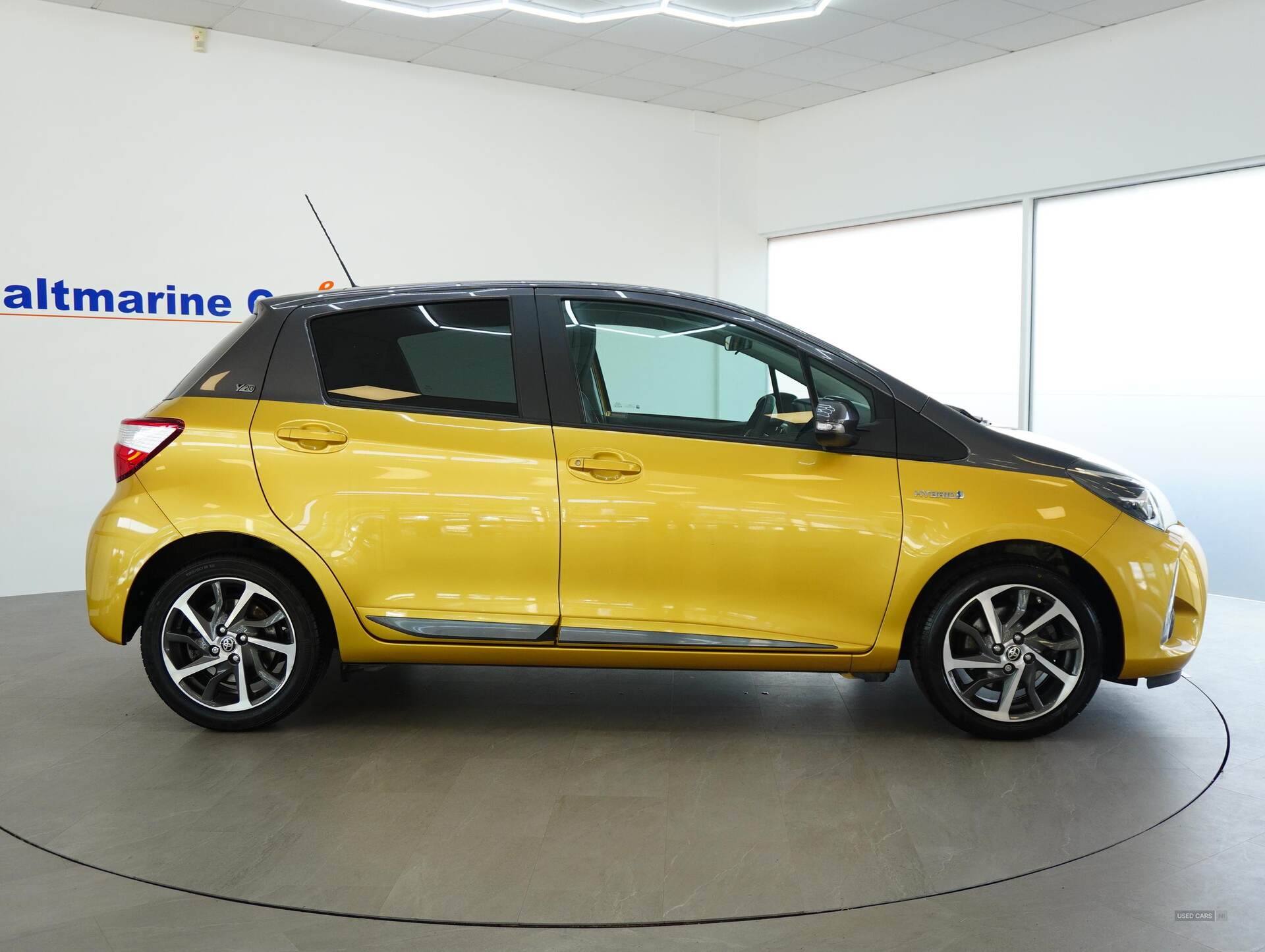Jan 2019 Toyota Yaris 1.5 Hybrid Y20 5dr CVT [Bi-tone]