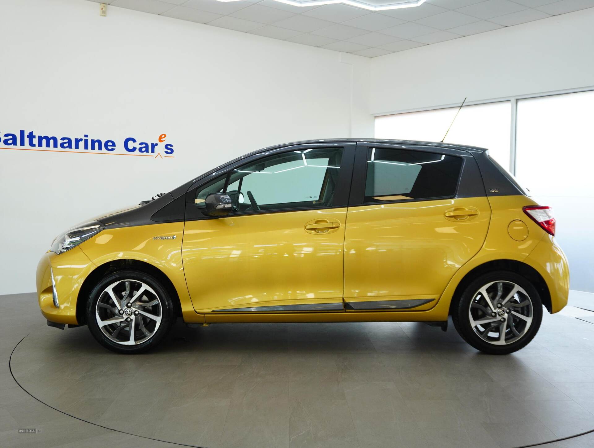 Jan 2019 Toyota Yaris 1.5 Hybrid Y20 5dr CVT [Bi-tone]