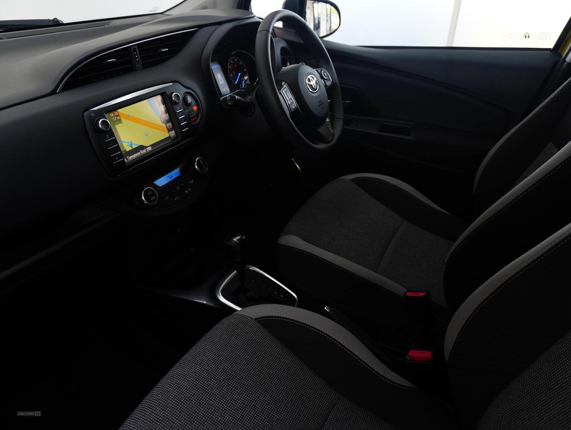Jan 2019 Toyota Yaris 1.5 Hybrid Y20 5dr CVT [Bi-tone]