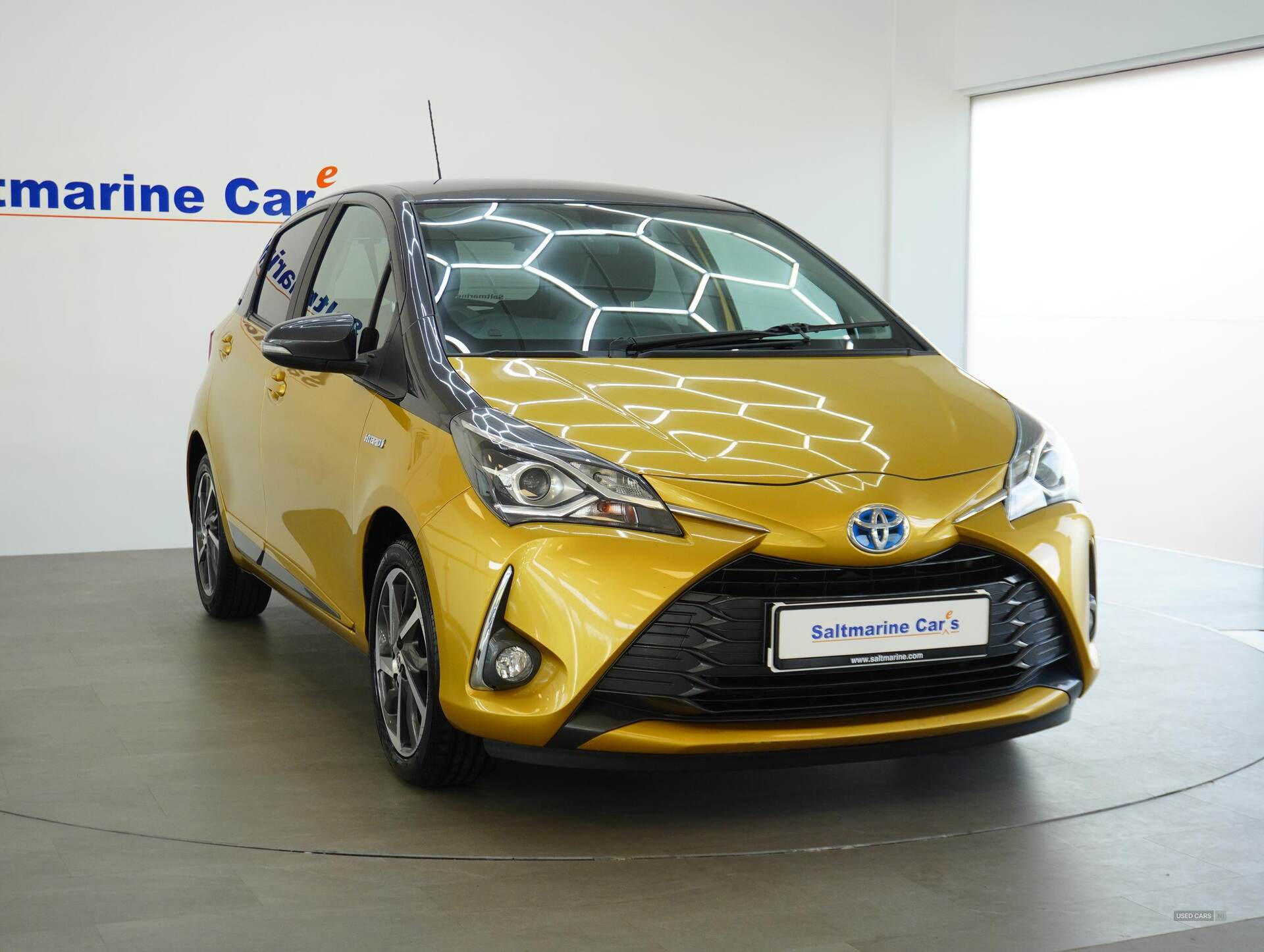 Jan 2019 Toyota Yaris 1.5 Hybrid Y20 5dr CVT [Bi-tone]