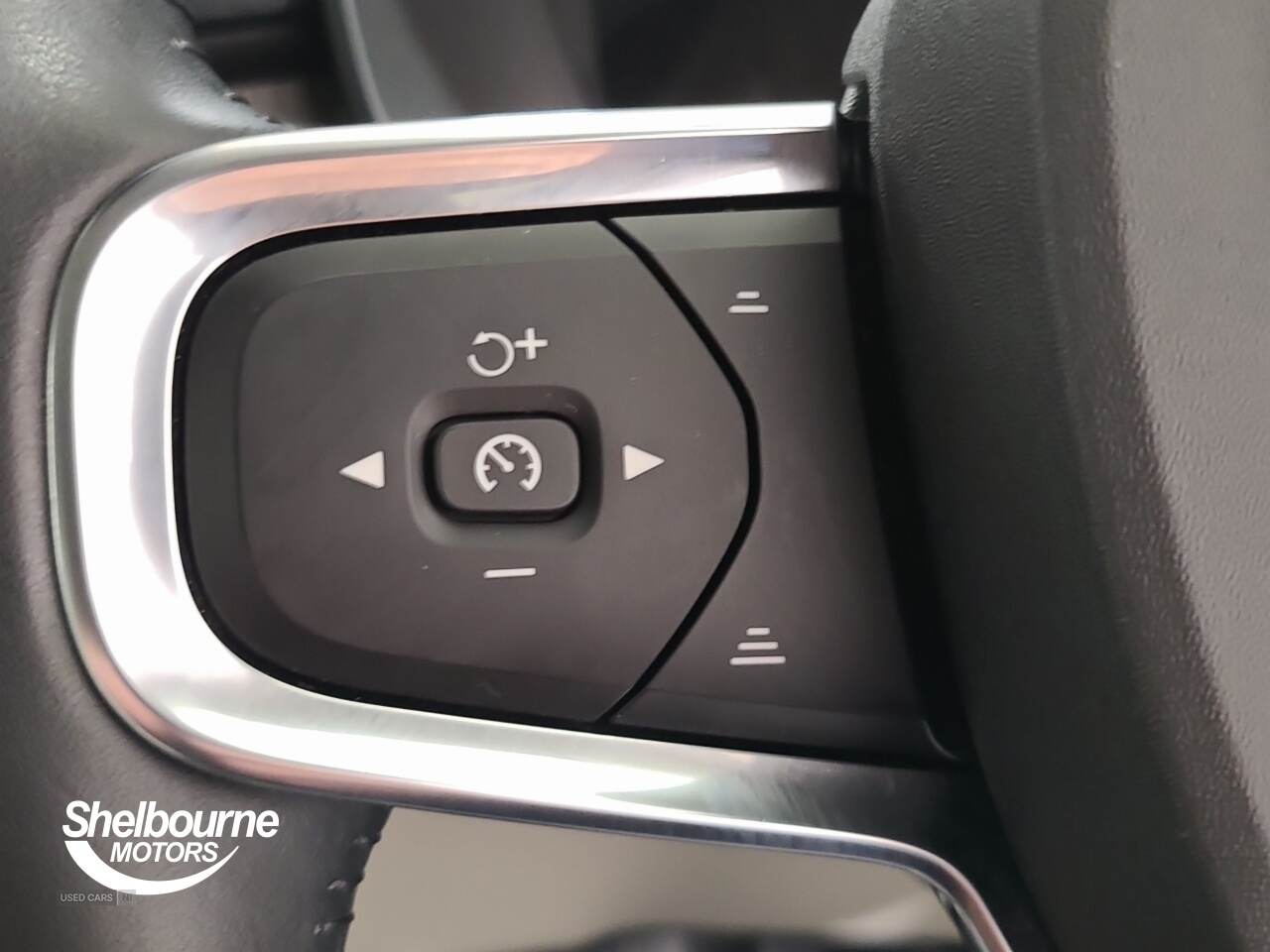 Nov 2020 Volvo XC40 2.0 B4P Inscription 5dr AWD Auto