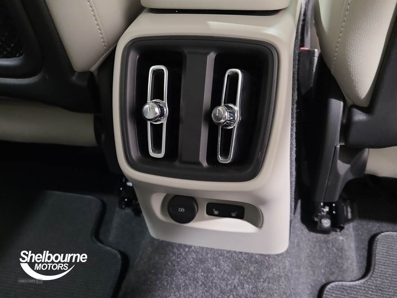 Nov 2020 Volvo XC40 2.0 B4P Inscription 5dr AWD Auto