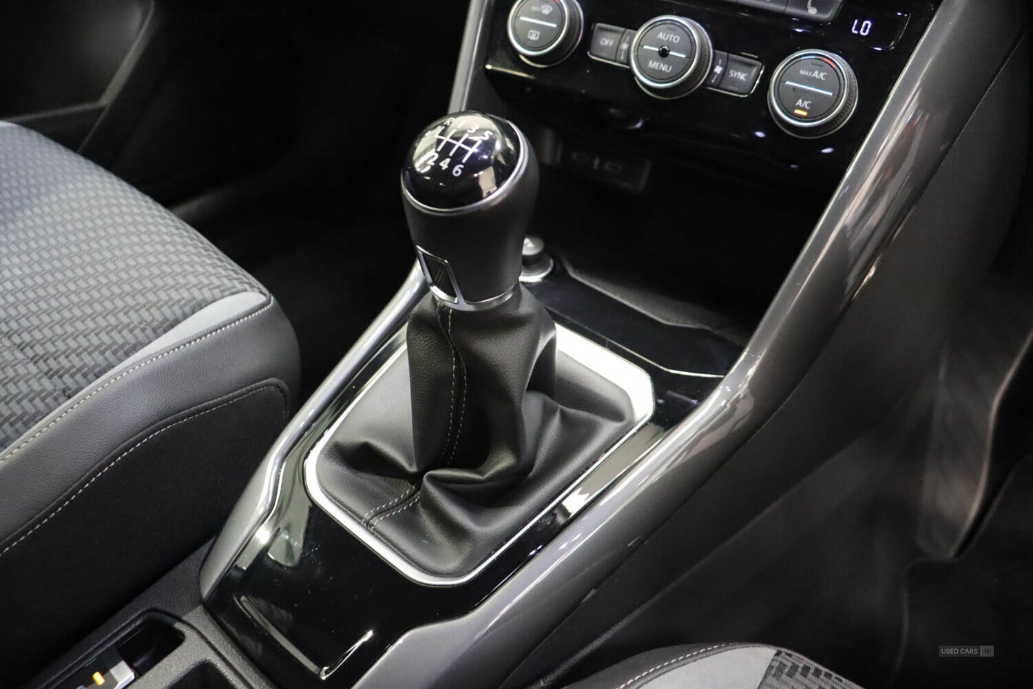 Nov 2021 Volkswagen T-Roc 1.5 TSI EVO R-Line 5dr