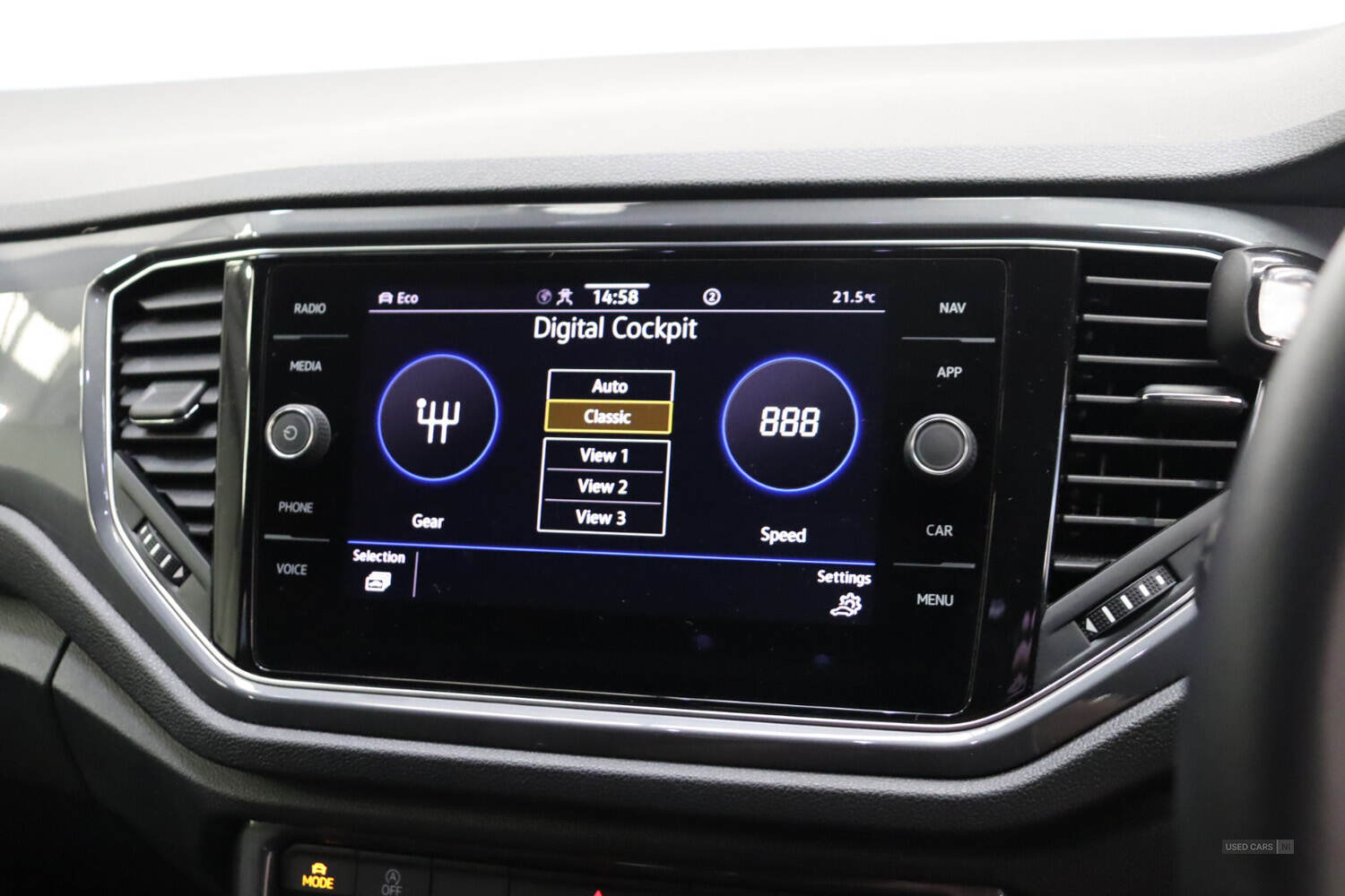 Nov 2021 Volkswagen T-Roc 1.5 TSI EVO R-Line 5dr