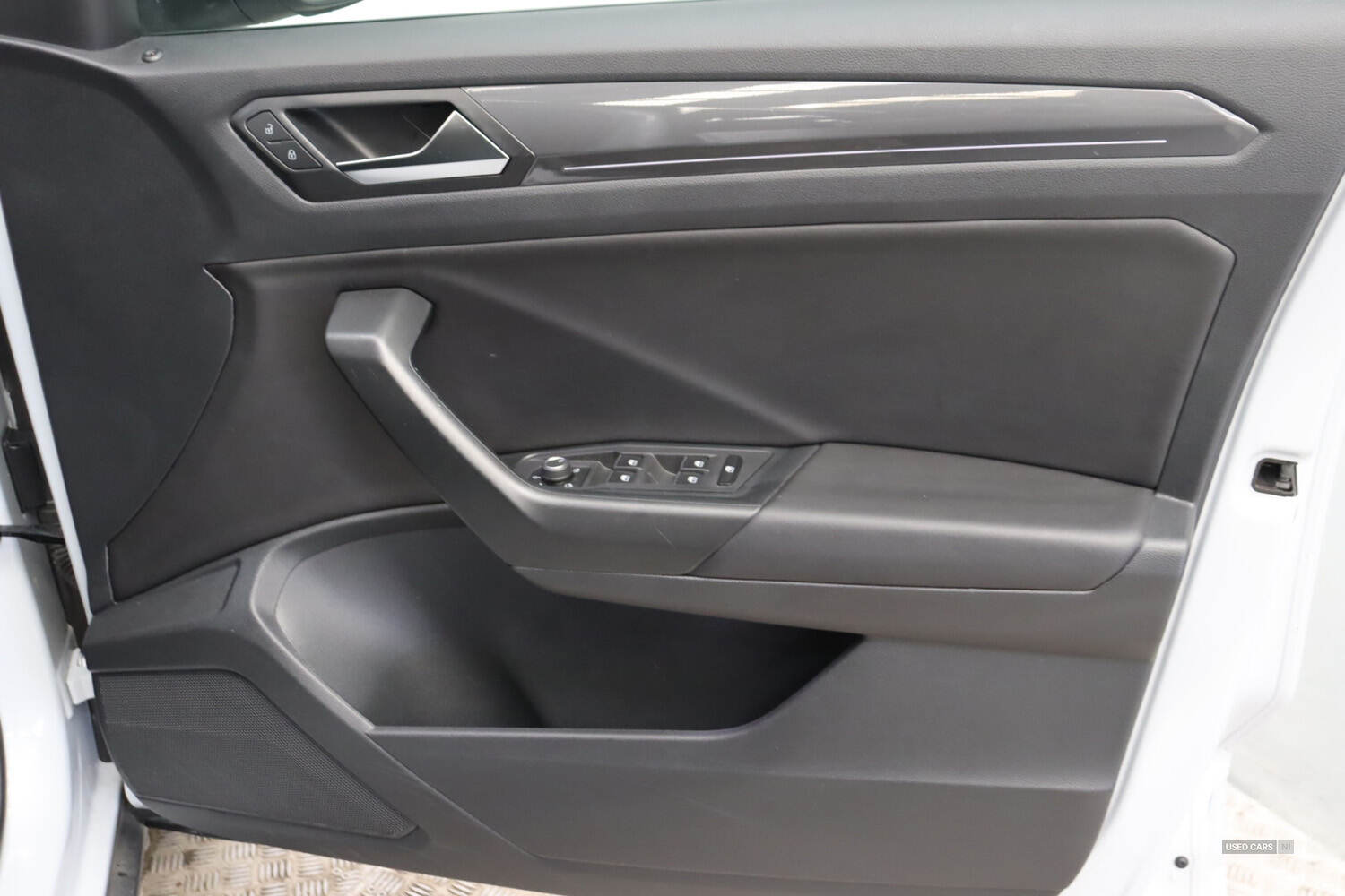 Nov 2021 Volkswagen T-Roc 1.5 TSI EVO R-Line 5dr