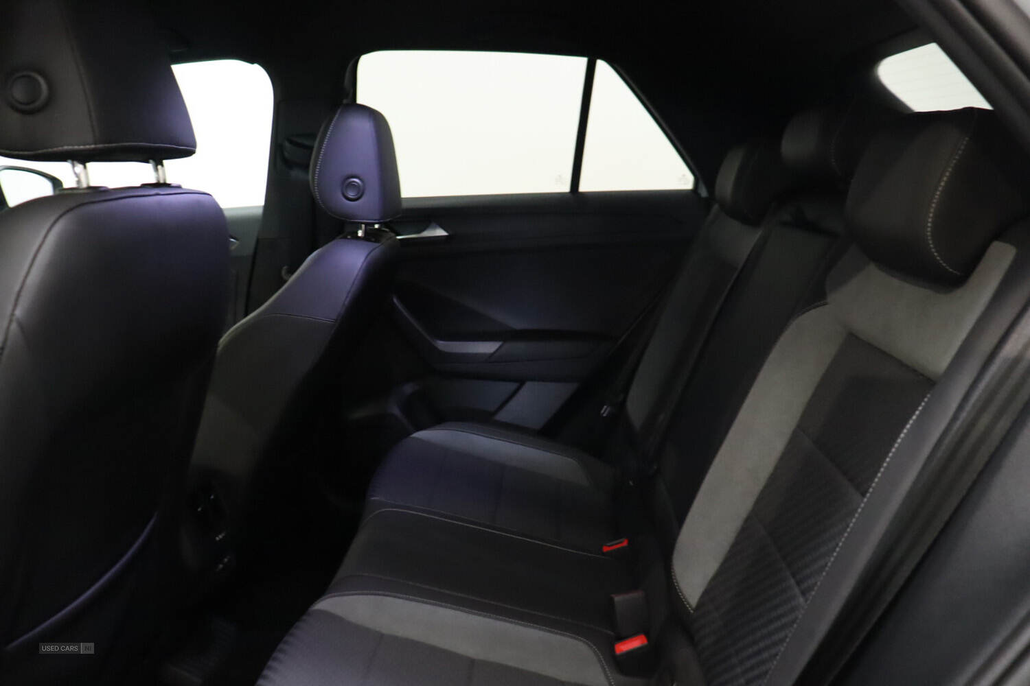 Nov 2021 Volkswagen T-Roc 1.5 TSI EVO R-Line 5dr