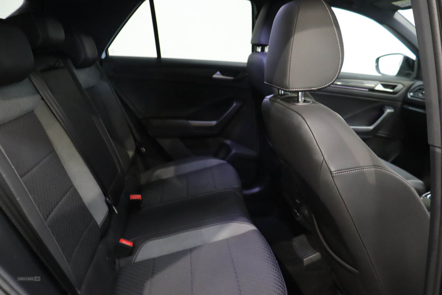 Nov 2021 Volkswagen T-Roc 1.5 TSI EVO R-Line 5dr