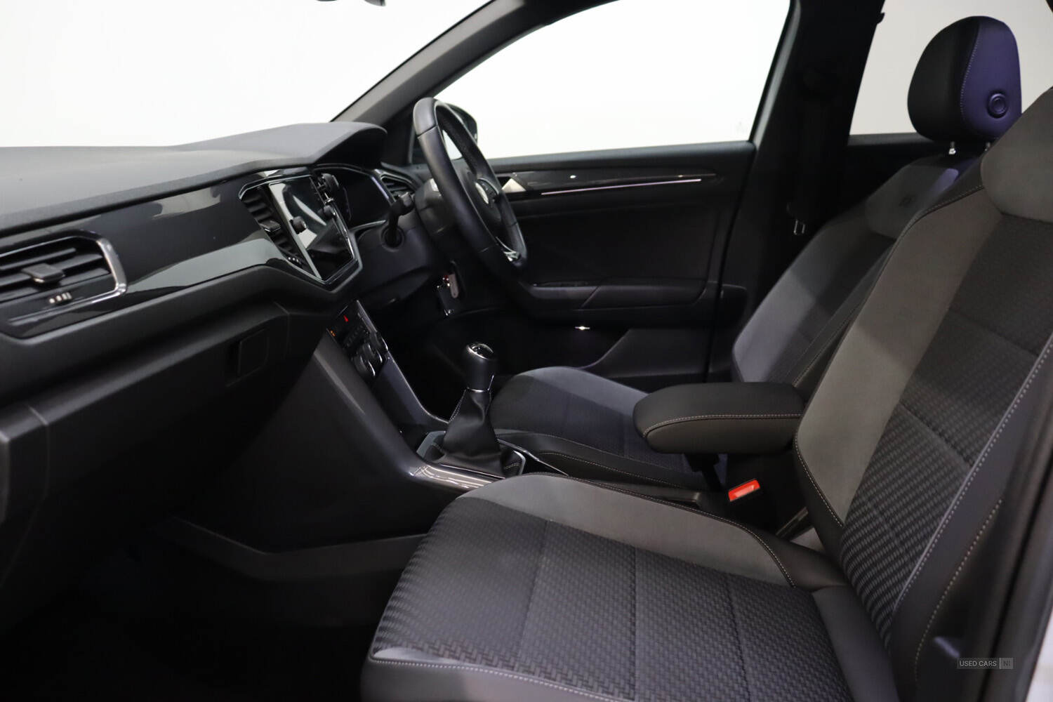 Nov 2021 Volkswagen T-Roc 1.5 TSI EVO R-Line 5dr