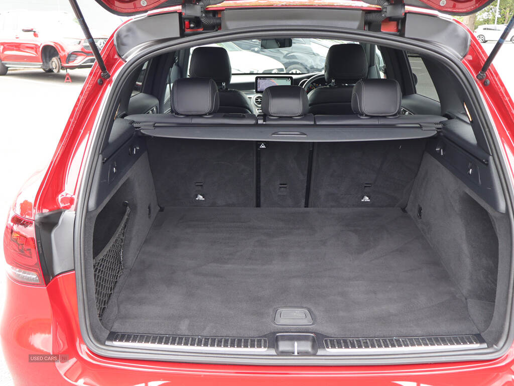 May 2021 Mercedes-Benz GLC GLC 300d 4Matic AMG Line Premium Pls 5dr 9G-Tronic