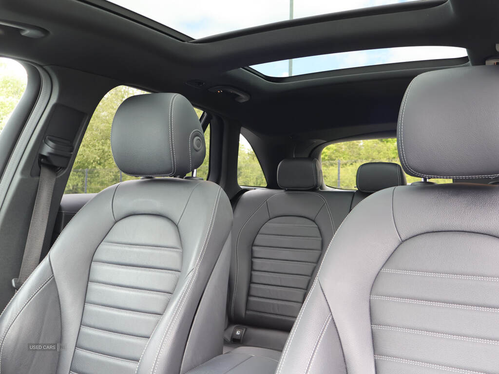 May 2021 Mercedes-Benz GLC GLC 300d 4Matic AMG Line Premium Pls 5dr 9G-Tronic