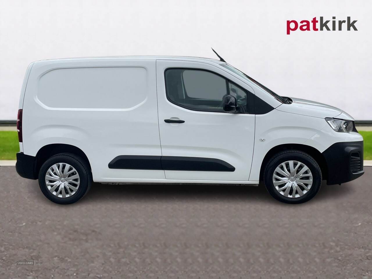 Jan 2022 Peugeot Partner 1000 1.5 BlueHDi 100 Professional Prem Van [6 Spd]