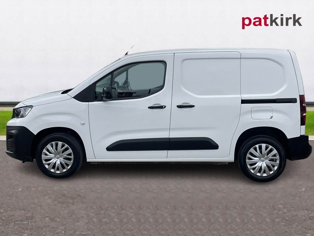Jan 2022 Peugeot Partner 1000 1.5 BlueHDi 100 Professional Prem Van [6 Spd]