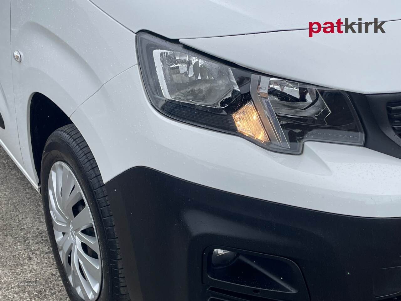 Jan 2022 Peugeot Partner 1000 1.5 BlueHDi 100 Professional Prem Van [6 Spd]