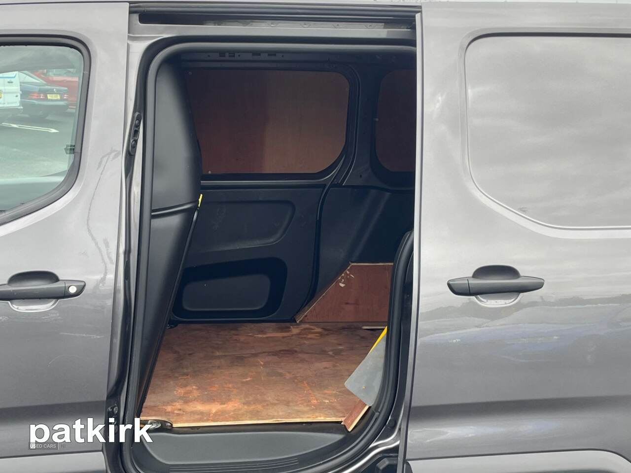 May 2022 Peugeot Partner 1000 1.5 BlueHDi 100 Professional Prem Van [6 Spd]