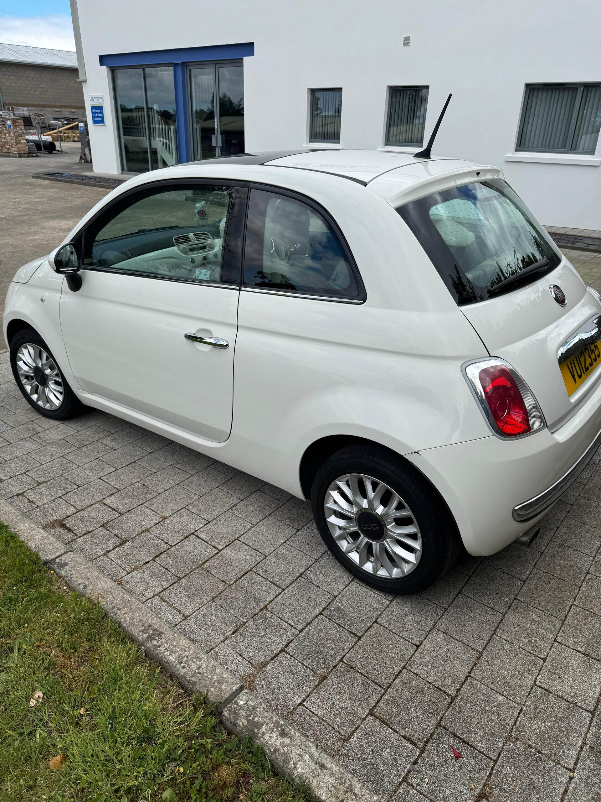 Fiat 500 HATCHBACK in Derry / Londonderry