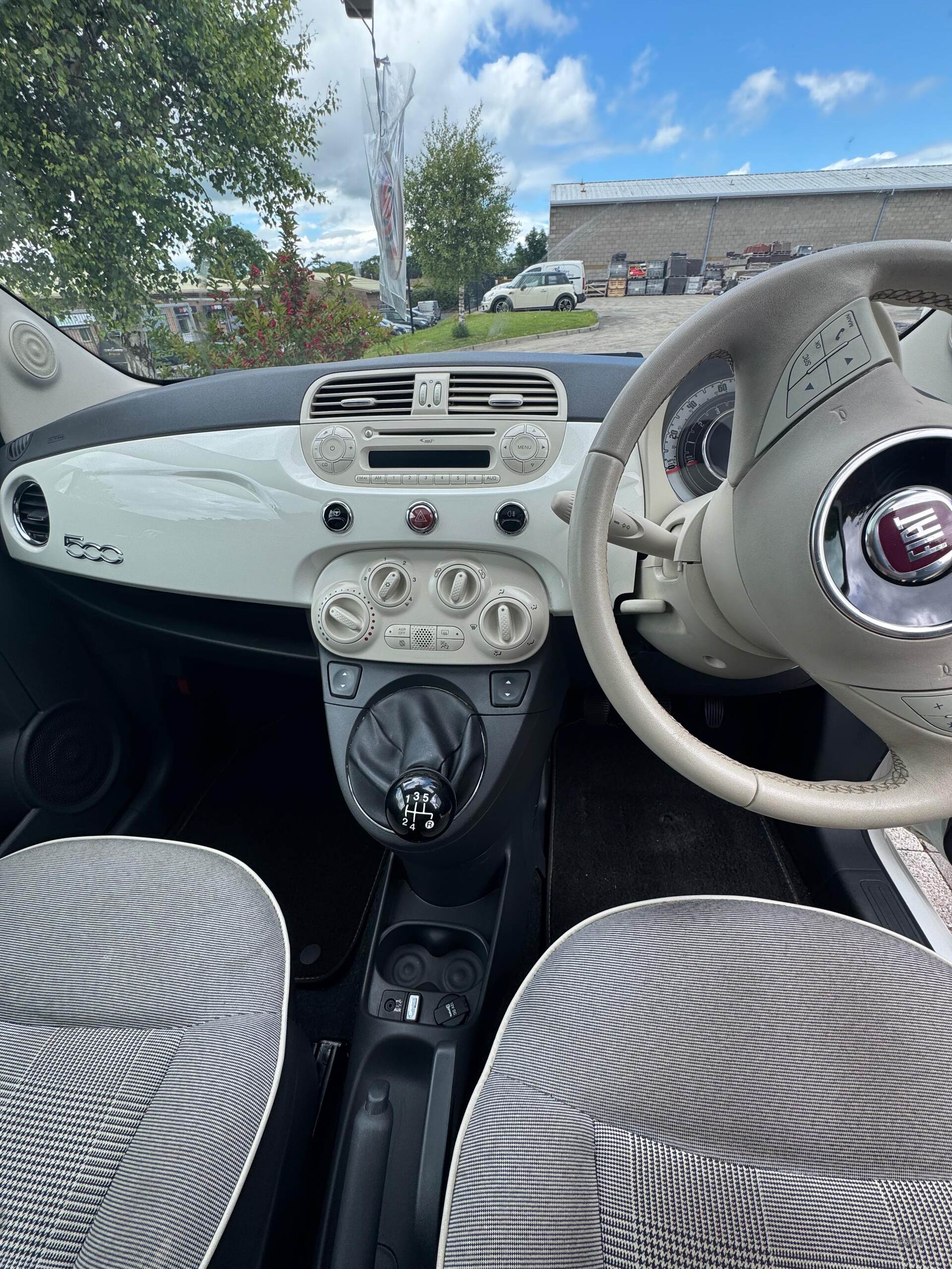 Jan 2015 Fiat 500 1.2 Lounge 3dr [Start Stop]