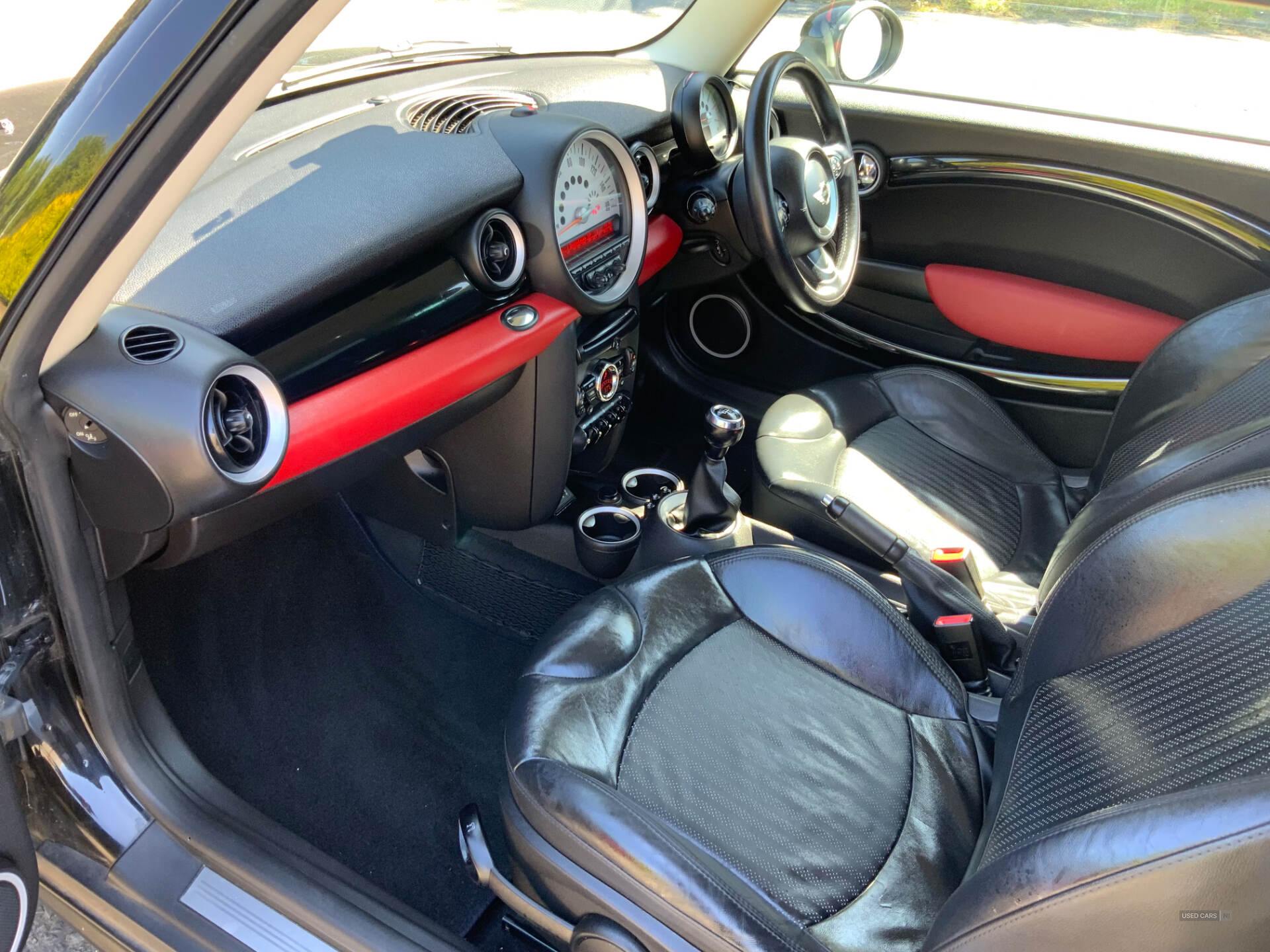 Jun 2013 MINI Hatch 1.6 Cooper 3dr
