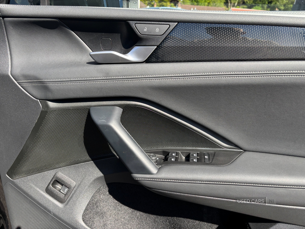 Volkswagen Tiguan DIESEL ESTATE in Down