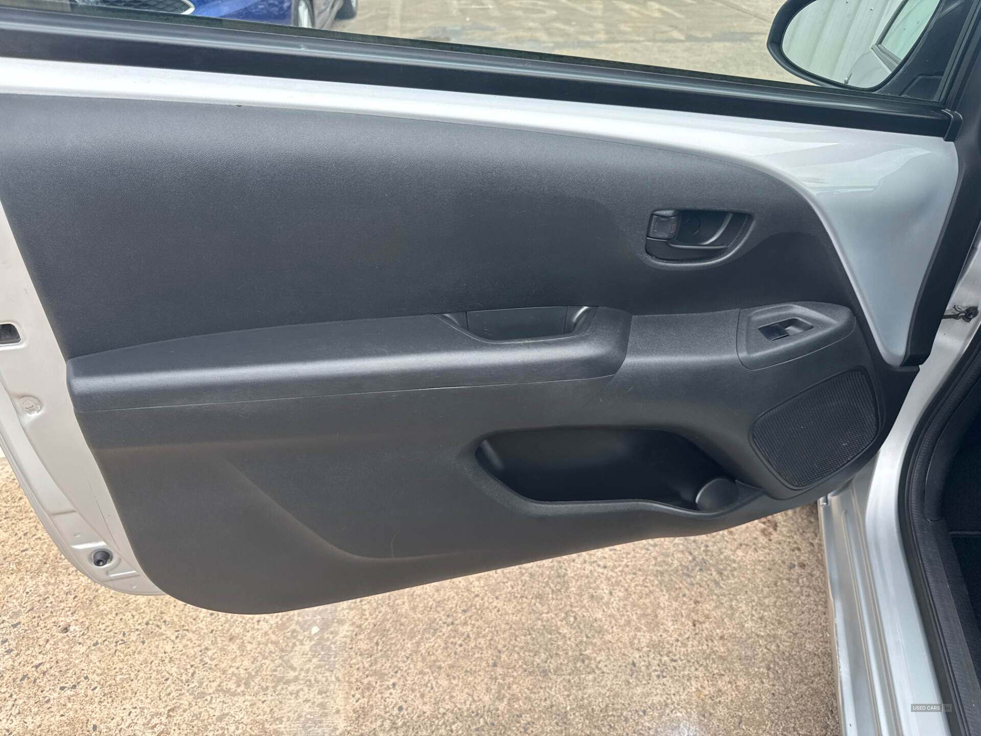 Car Thumbnail 10