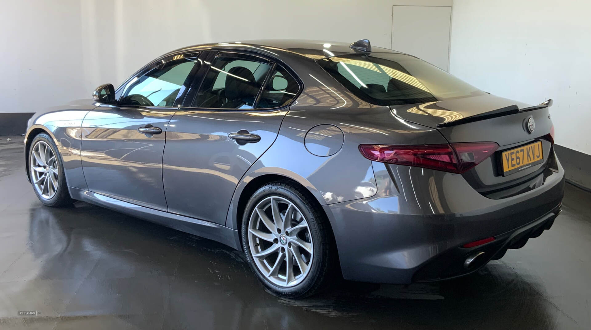Nov 2017 Alfa Romeo Giulia 2.0 TB 280 Veloce 4dr Auto