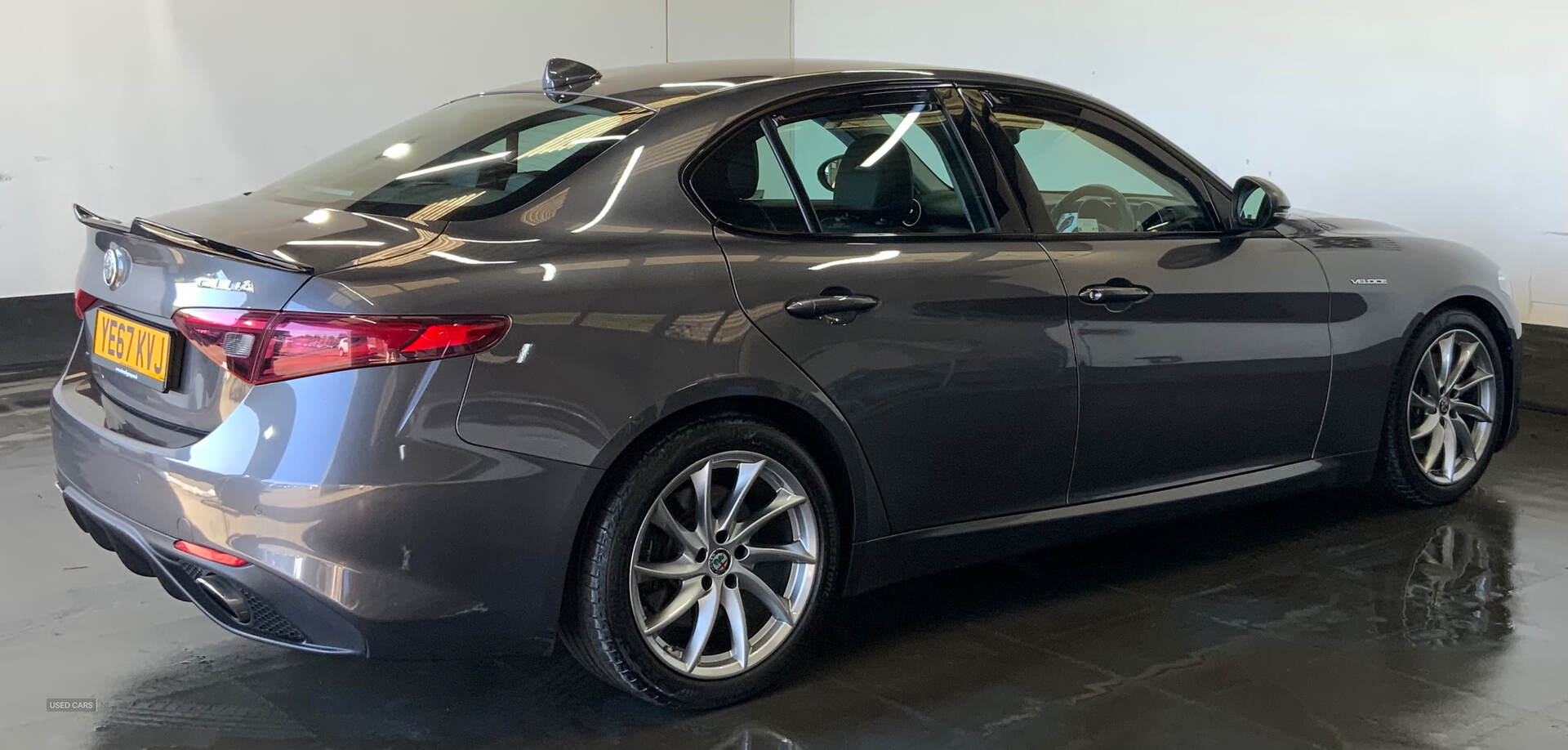 Nov 2017 Alfa Romeo Giulia 2.0 TB 280 Veloce 4dr Auto