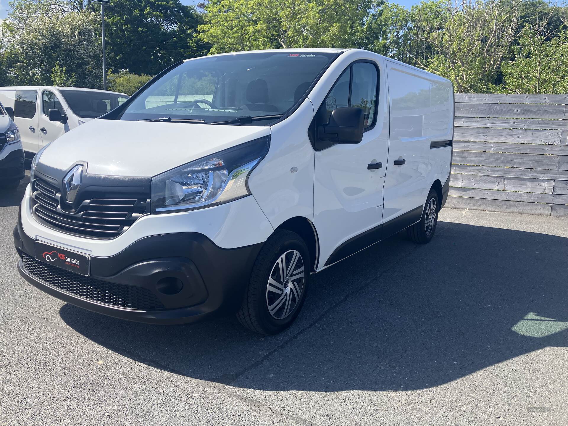 Renault Trafic SWB DIESEL in Down