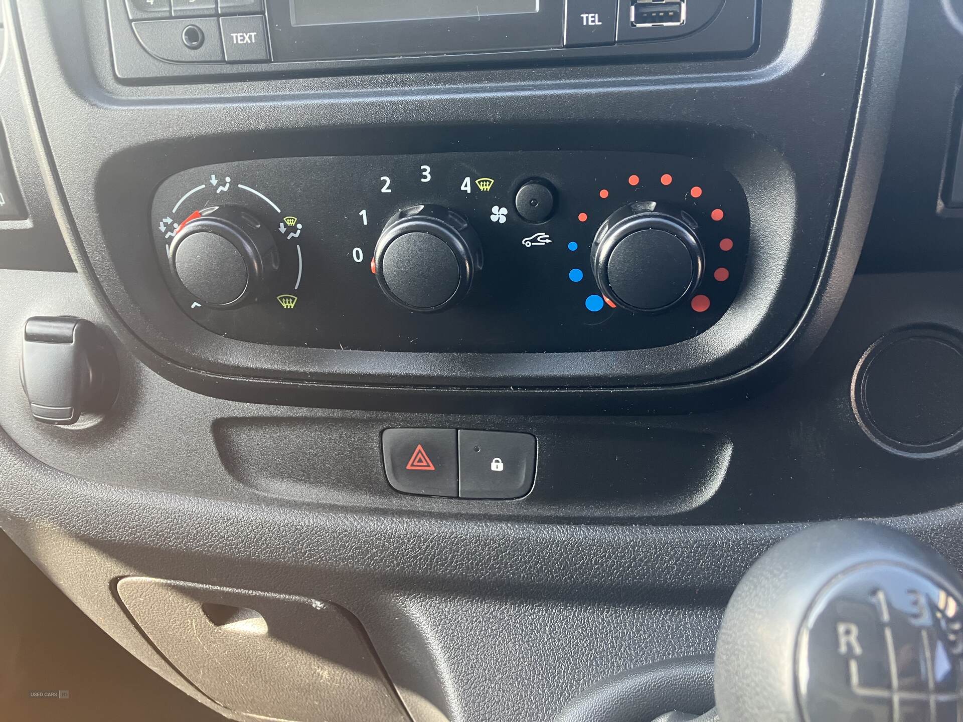Renault Trafic SWB DIESEL in Down