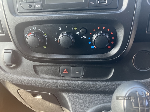 Renault Trafic SWB DIESEL in Down