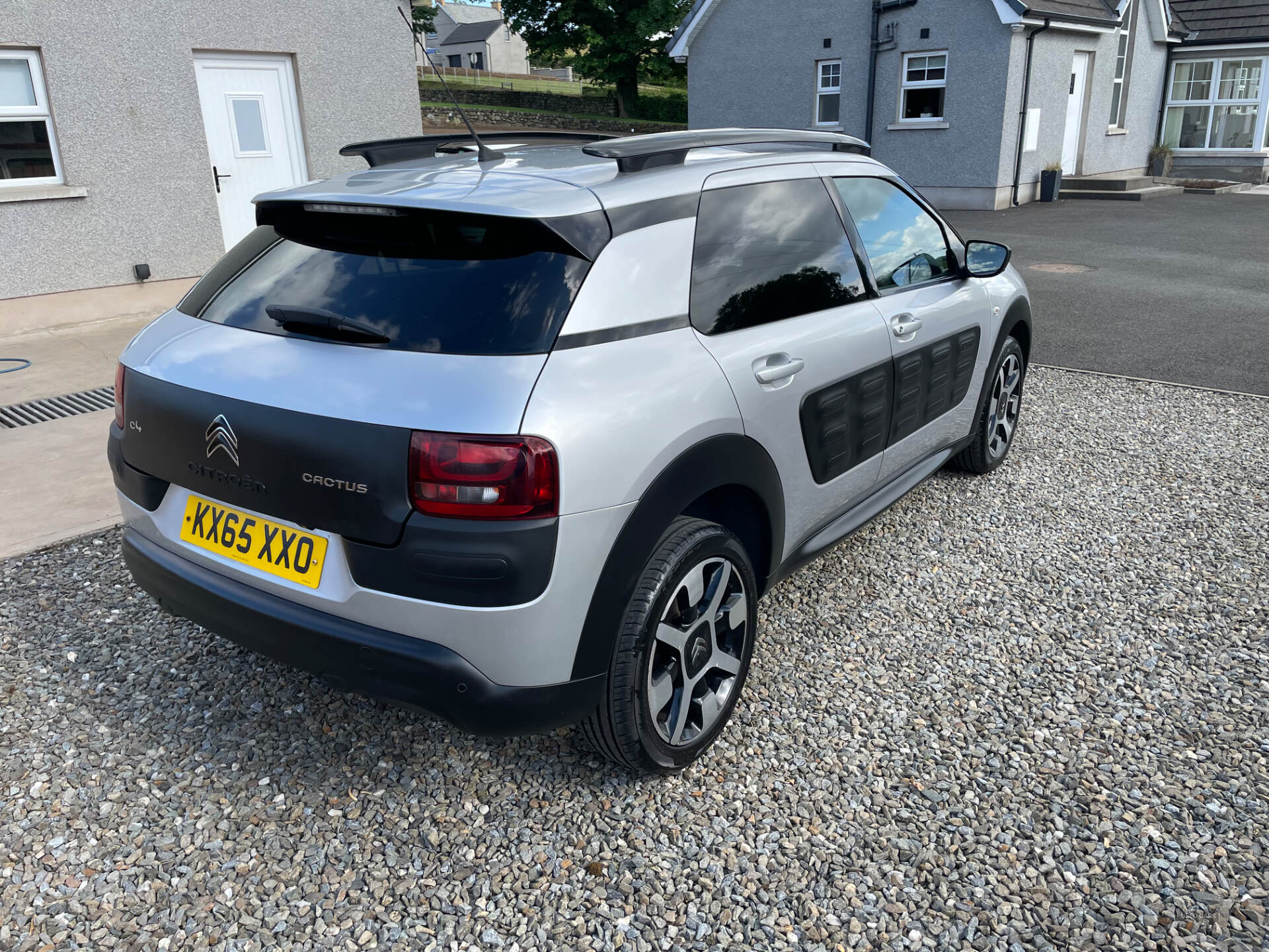 Sep 2015 Citroen C4 Cactus 1.6 BlueHDi Flair 5dr